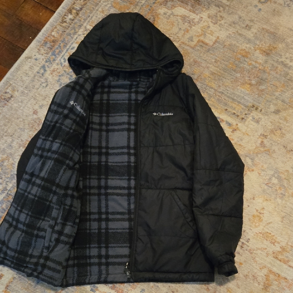 Columbia Black Quilted Jacket with Gray Plaid Lining. Reversible